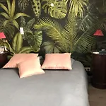 Maison Elegante Proche Circuit, Terrasse & Parking *