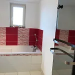 Maison Elegante Proche Circuit, Terrasse & Parking Holiday home