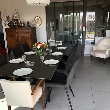 Maison Elegante Proche Circuit, Terrasse & Parking *