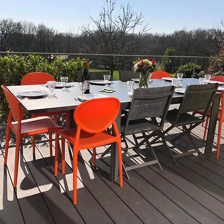 Ferienhaus Maison Elegante Proche Circuit, Terrasse & Parking Le Mans