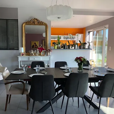 Maison Elegante Proche Circuit, Terrasse & Parking Le Mans