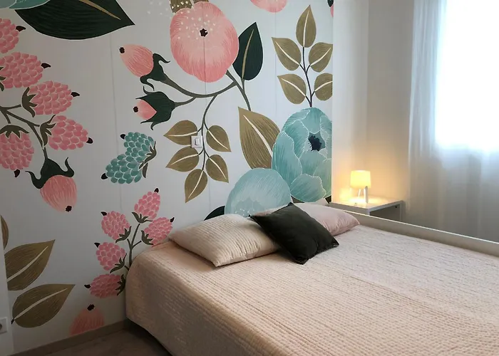 Maison Elegante Proche Circuit, Terrasse & Parking *