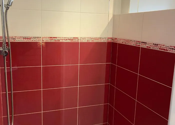 Maison Elegante Proche Circuit, Terrasse & Parking * Le Mans