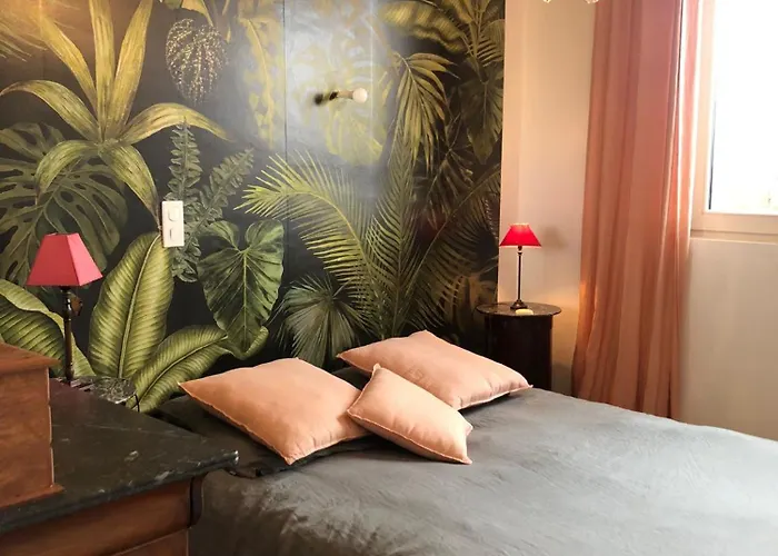 Ferienhaus Maison Elegante Proche Circuit, Terrasse & Parking