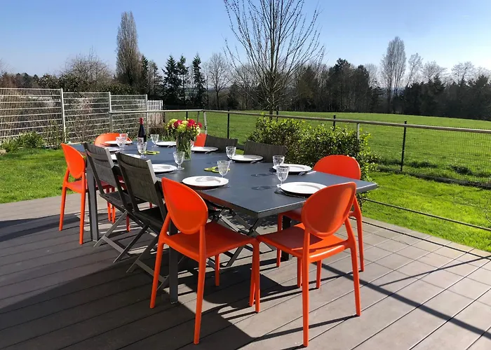 Maison Elegante Proche Circuit, Terrasse & Parking *