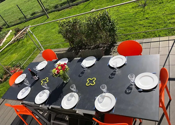 Ferienhaus Maison Elegante Proche Circuit, Terrasse & Parking *